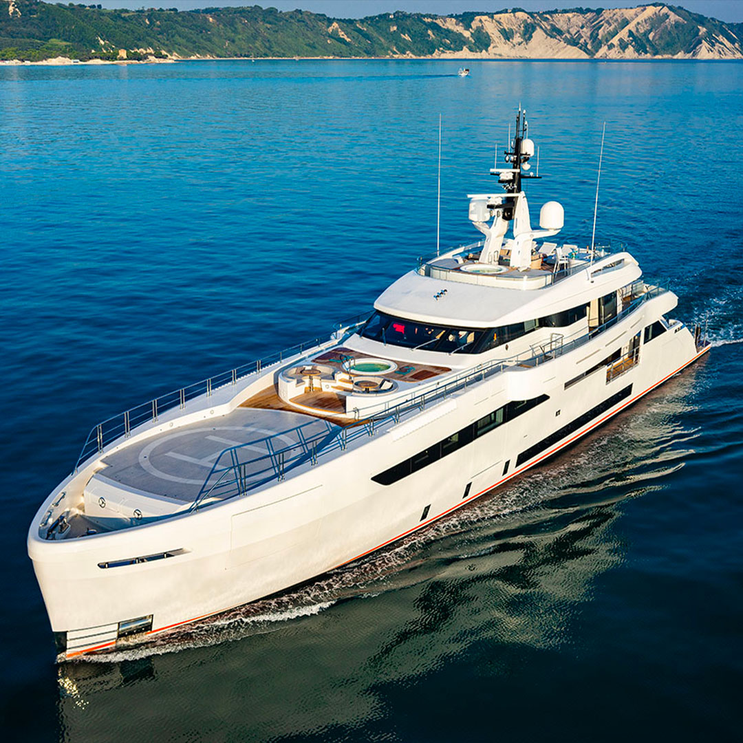 wider 150 yacht